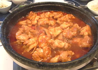 プルタッ
（鶏の激辛焼き）