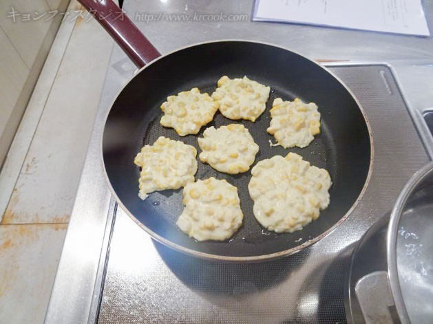 食べやすい大きさに焼きます。